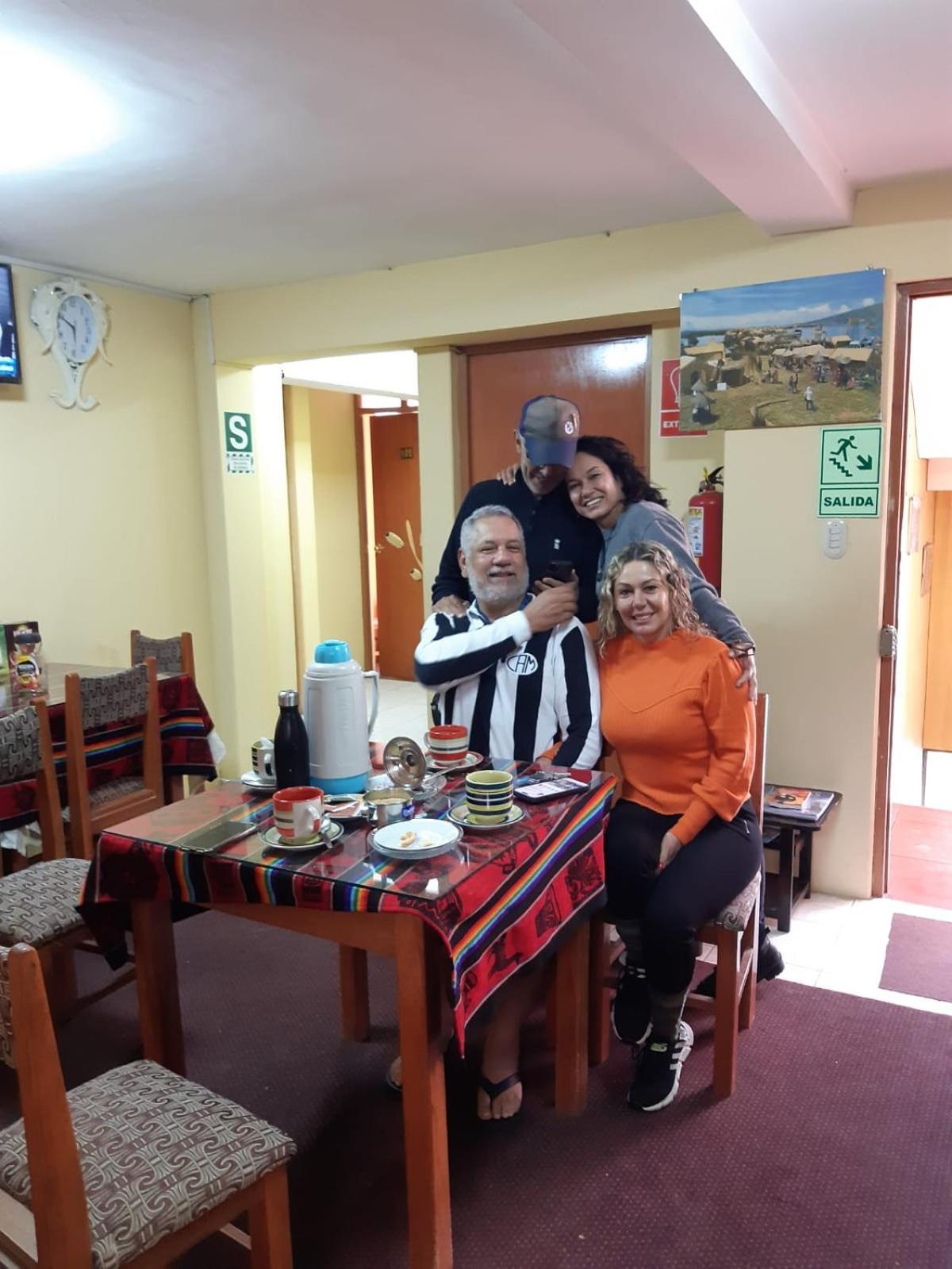 Hostal Vista Al Lago Titicaca Puno Ngoại thất bức ảnh