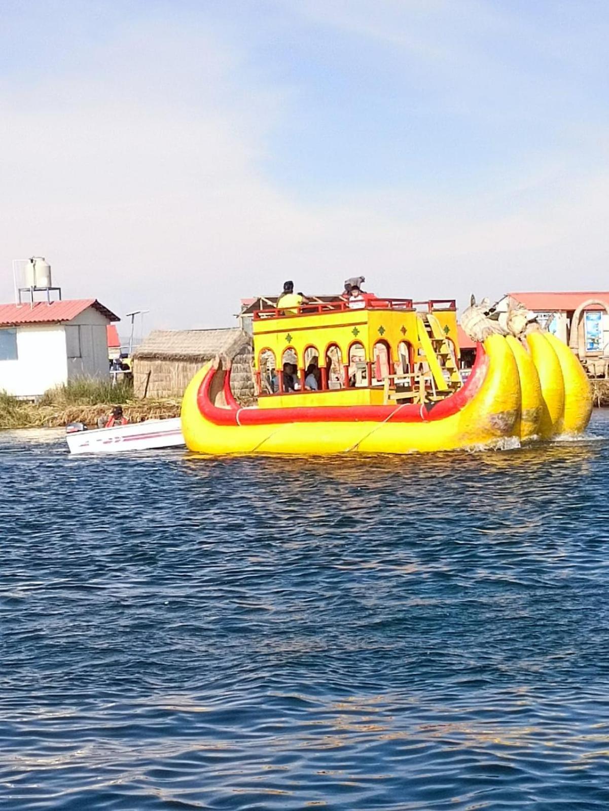 Hostal Vista Al Lago Titicaca Puno Ngoại thất bức ảnh