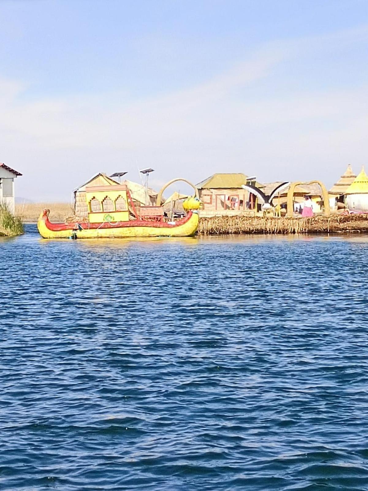 Hostal Vista Al Lago Titicaca Puno Ngoại thất bức ảnh