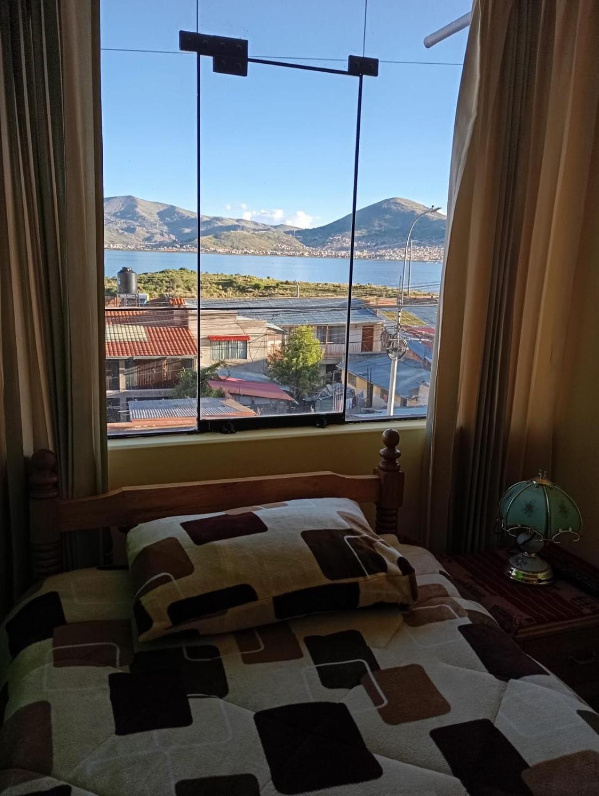 Hostal Vista Al Lago Titicaca Puno Ngoại thất bức ảnh